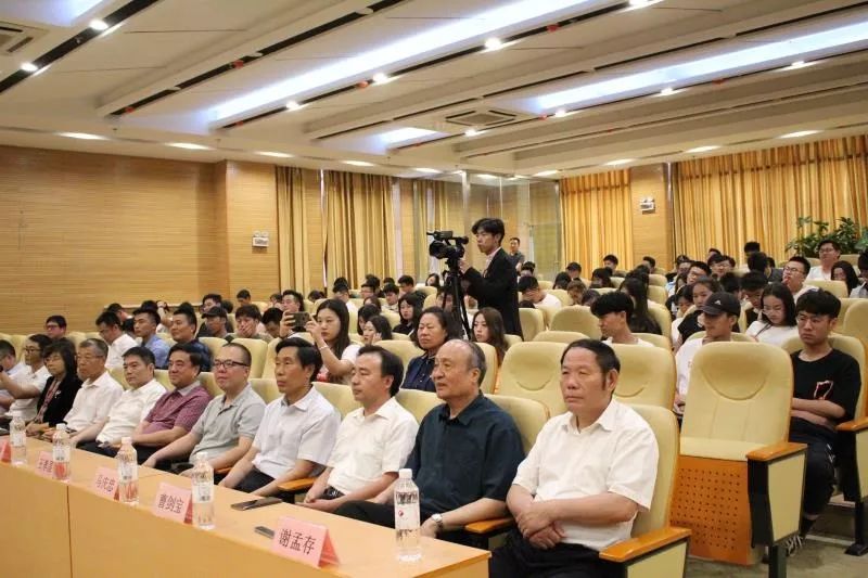 1.jpg 山東力明科技職業(yè)學(xué)院
